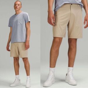 NWT Lululemon Commission Classic Short